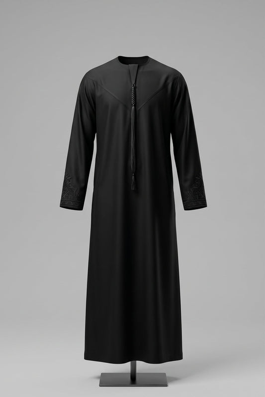 Emirati Thobe (85AUD/ 50GBP)